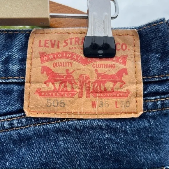 LEVI’S ~ Men’s 505 Jeans Medium Wash - Picture 7 of 8